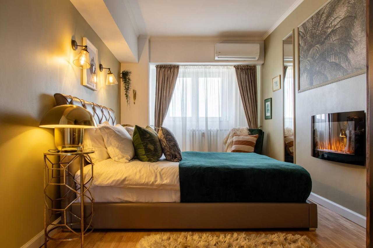 Bagheera'S Den Villa Bukares Bagian luar foto